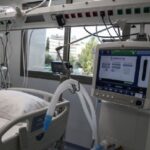 Κρήτη: Στη ΜΕΘ δίχρονο αγόρι που κινδύνεψε να πνιγεί στη θάλασσα