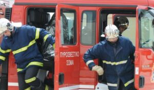 Κρήτη: Πυρκαγιά σε υπαίθριο χώρο κινητοποίησε την πυροσβεστική