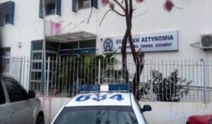 Συνελήφθη 57χρονος για επίθεση με ψαλίδι σε 65χρονο στα Φαλάσαρνα