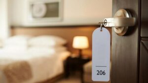 Χανιά: 32χρονη Βρετανίδα εντοπίστηκε χωρίς τις αισθήσεις της σε ξενοδοχείο της Γεωργιούπολης