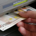 Κεραμέως για τις συντάξεις χηρείας: «Οριστικό τέλος στην περικοπή μετά την τριετία»