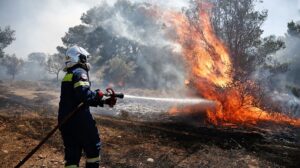 Υψηλός κίνδυνος πυρκαγιάς την Τρίτη στην Κρήτη – Σε κατηγορία 3 όλο το νησί