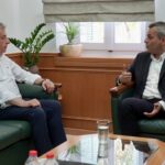 Συνάντηση Περιφερειάρχη Κρήτης με τον Χάρη Μαμουλάκη