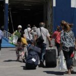 Πτώση 15% στη μετακίνηση με πλοία, λόγω της αύξησης των τιμών στα εισιτήρια