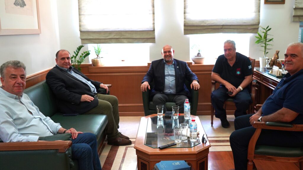 Συνάντηση Περιφερειάρχη Κρήτης με τον Πρόεδρο του ΕΚΑΒ