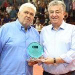 Η Πανελλήνια Ομοσπονδία Πετοσφαίρισης τίμησε τον Περιφερειάρχη Κρήτης (φώτο)