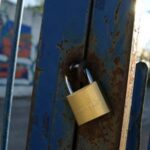 Χανιά: Ανάστατοι οι κάτοικοι του Κουμπέ με τα πανηγύρια στα σχολεία | Τι καταγγέλλουν