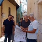 Αυτοψία του Δημάρχου Ηρακλείου στην Αγία Τριάδα | Στο επίκεντρο οι μελέτες του έργου ανάπλασης