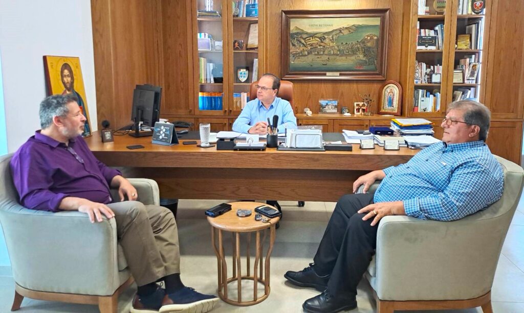 Στο Δημαρχείο Ρεθύμνης ο Πρόεδρος του Παγκοσμίου Συμβουλίου  Κρητών