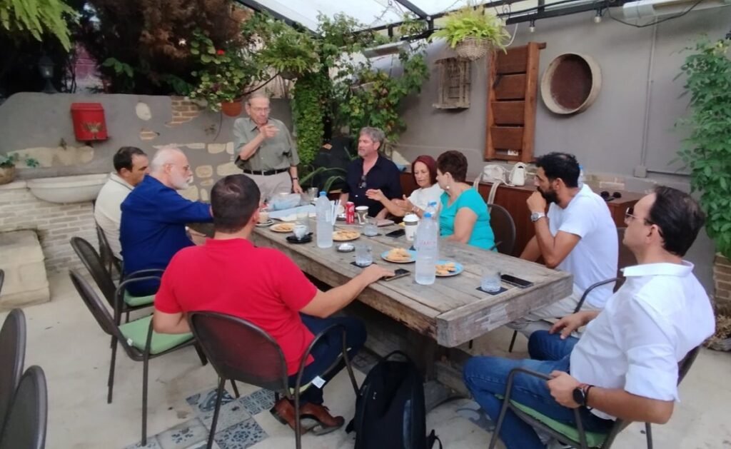 Εικαστική απεικόνιση της Κνωσού σε τοιχογραφίες μεγάλων διαστάσεων στον κόμβο Κνωσού – ΒΟΑΚ