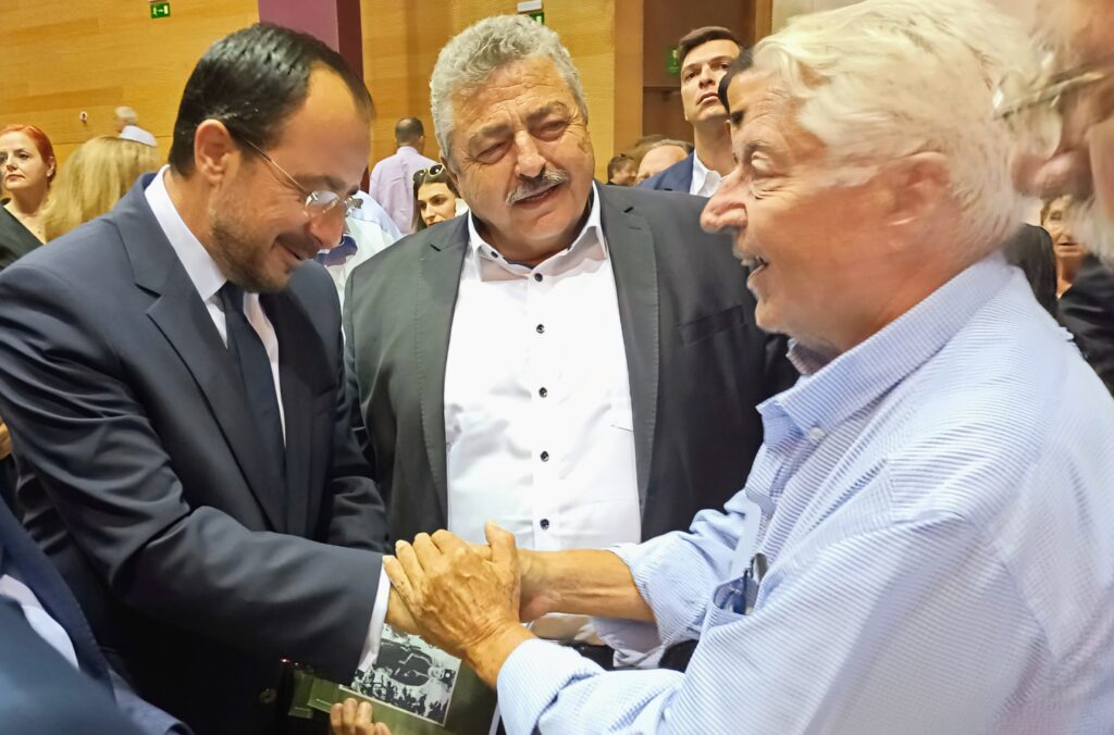 Σφακιανοί Σειμένιδες αναζητούν  κοινή “ρίζα”με τους απανταχού Σειμένιδες αλλά και τον  Κύπριο Πρόεδρο!!