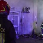 Μιλάνο: Νεκροί τρεις νεαροί από φωτιά σε κατάστημα – Πέθαναν από ασφυξία στην τουαλέτα