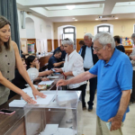 ΠΑΣΟΚ| Έκλεισαν οι κάλπες | Ψήφισαν πάνω από 300 χιλ(φώτο)