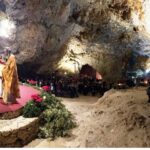 Χανιά: Χριστουγεννιάτικη Θεία Λειτουργία στο σπήλαιο της Μαραθοκεφάλας