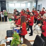 Με μουσική, κάλαντα και καλή διάθεση ξεπροβόδισε τη χρονιά ο Δήμαρχος Ρεθύμνης