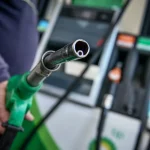 Χανιά: Πρατήριο στην Κίσαμο, σταματά να δίνει καύσιμα σε όσους δεν φορούν κράνος