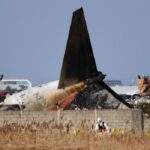 Νότια Κορέα: Ο επίσημος απολογισμός από τη συντριβή επιβατικού αεροσκάφους με 181 επιβαίνοντες έφθασε τους 151 νεκρούς