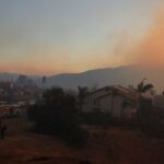 Ανεξέλεγκτες παραμένουν οι πυρκαγιές στο Λος Άντζελες – Τουλάχιστον 10 νεκροί