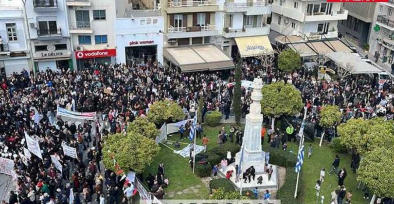 Κρήτη: Χιλιάδες κόσμου στους δρόμους του Αγίου Νικολάου (φώτο)