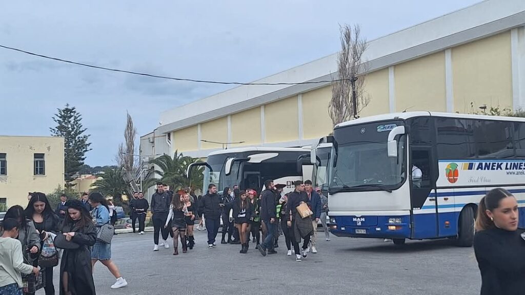 Στους ρυθμούς του Καρναβαλιού το ΚΤΕΛ Χανίων Ρεθύμνου | φωτο