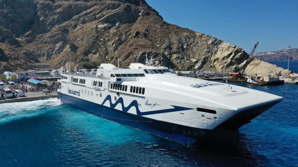 Seajets: Νέα γραμμή συνδέει τον Πειραιά με την Μήλο και το Ρέθυμνο