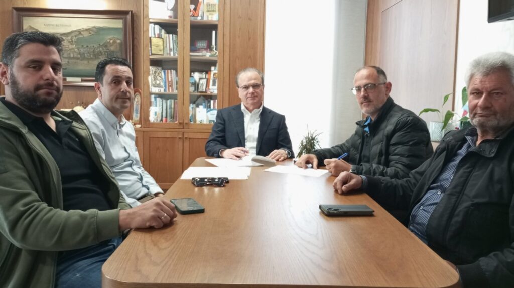Υπογραφή δύο συμβάσεων για έργα στο Δήμο Ρεθύμνου