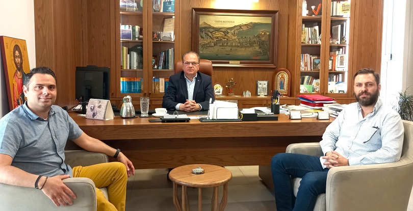 Συνάντηση του Δημάρχου Ρεθύμνης με εκπροσώπους εργαζομένων στις ΔΟΥ Ρέθυμνου και Χανίων