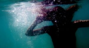 Κρήτη: Τραγωδία στη θάλασσα | Γυναίκα έπεσε από φουσκωτό και ανασύρθηκε χωρίς τις αισθήσεις της