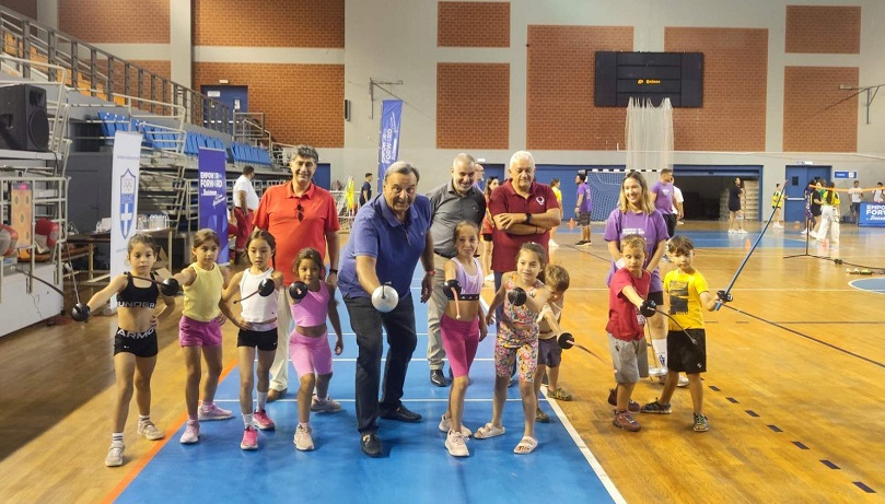 Δυναμική Παρουσία της Αθλητικής Λέσχης Ξιφασκίας Χανίων στην Εκδήλωση για την Προώθηση του Γυναικείου Αθλητισμού
