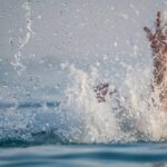 Χανιώτης έσωσε δύο λουόμενους από τα κύματα στο Κουμ Καπί