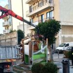 Καθαίρεση ανενεργού περιπτέρου στην οδο Δημοκρατίας στο Ρέθυμνο