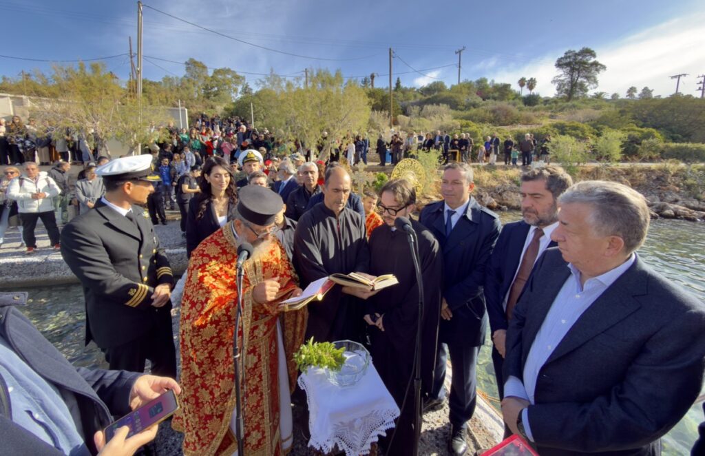Ο Άγιος Νικόλαος τίμησε τον πολιούχο του| φωτο και video