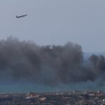 Το Ιράν κηδεύει τον Αλί Λαριτζανί, ορκίζεται να «εκδικηθεί» – Σφυροκόπημα στη Βηρυτό