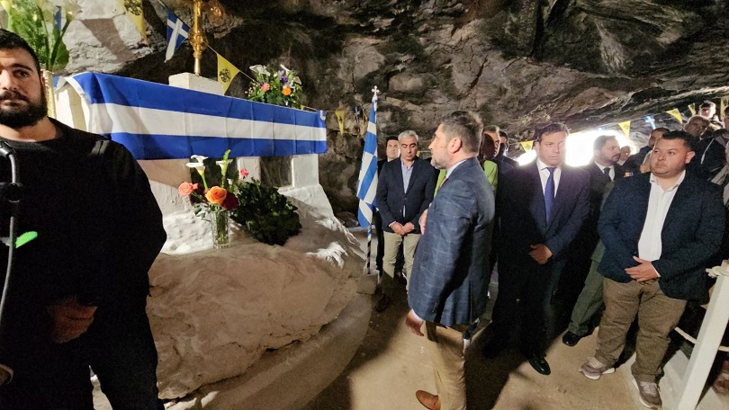 Κρήτη: Τιμή και Μνήμη για την 203η Επέτειο της Εθελοθυσίας στο Σπήλαιο Μιλάτου (φώτο)