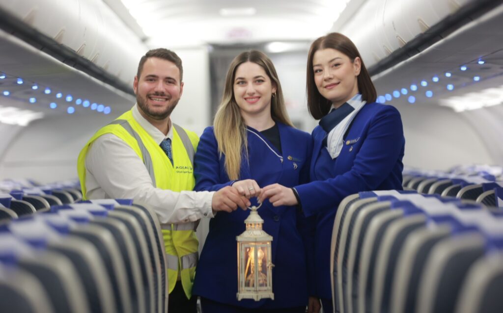 Η AEGEAN και η Olympic Air μετέφεραν το Άγιο Φως στην ελληνική επικράτεια