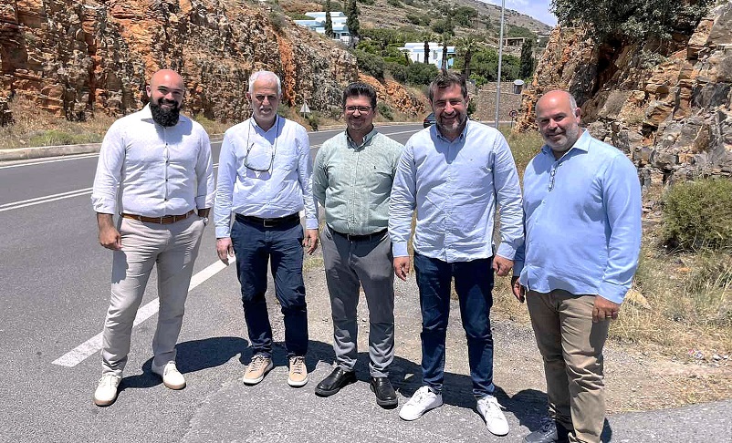 Αυτοψία Αντιπεριφερειάρχη Λασιθίου στον δρόμο της Ελούντας με στόχο τη βελτίωση της κυκλοφοριακής διασύνδεσης