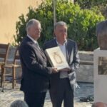 Χανιά: Τα αποκαλυπτήρια της προτομής του Νίκου Παπαδάκη στον Βάμο από τον Πρόεδρο της Δημοκρατίας | φωτο