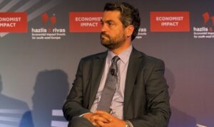 Ο τόπος μας σε ένα σταυροδρόμι
