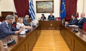 Ο Αντώνης Ροκάκης, κατέθεσε στη Βουλή τις προτάσεις του χανιώτικου εμπορίου για το αναπτυξιακό του μέλλον