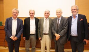 Απονεμήθηκε το Βραβείο «Νίκος Καζαντζάκης» 2025 του Δήμου Ηρακλείου στον καθηγητή Νεοελληνικής Φιλολογίας του ΕΚΠΑ Στέφανο Κακλαμάνη