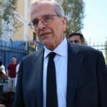 Ο Αντώνης Σαμαράς κατέθεσε στη δίκη για την υπόθεση του Σήφη Βαλυράκη – «Ήταν μια στυγερή, βίαιη δολοφονία»