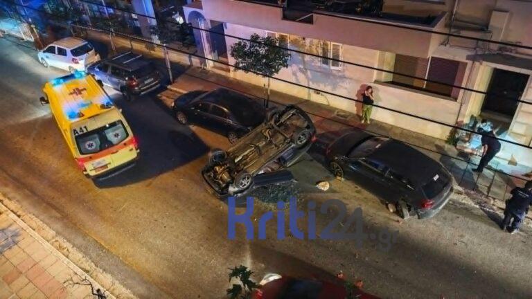 Χανιά: Ανατροπή ΙΧ μετά από σύγκρουση με ταξί και σταθμευμένα οχήματα | ΦΩΤΟ