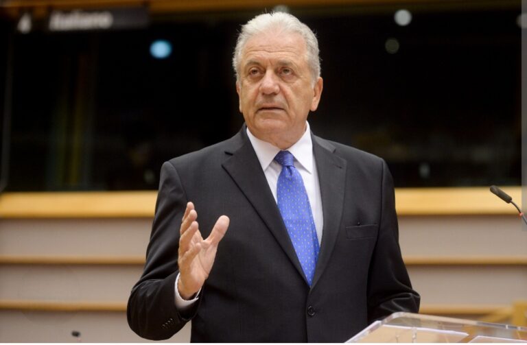 Ένταλμα σύλληψης για τον Δημήτρη Αβραμόπουλο από τις βελγικές αρχές για την υπόθεση Qatargate