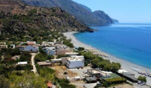 Χανιά: Γυναίκα εντοπίστηκε χωρίς τις αισθήσεις της σε τουριστικό κατάλυμα στη Σούγια