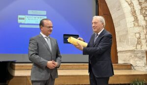 Τελετή Ανακήρυξη Καθηγητή Αρχαιολογίας Νίκου Σταμπολίδη σε Επίτιμο Δημότη Δήμου Ρεθύμνης