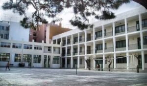 Ρέθυμνο: Ανοικτοί από σήμερα οι προαύλιοι χώροι τριών σχολικών συγκροτημάτων για δωρεάν στάθμευση