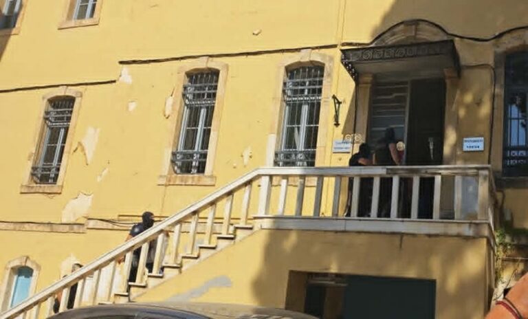 Χανιά: Δίωξη για δωροδοκία κατ’ εξακολούθηση σε στέλεχος της ιατροδικαστικής υπηρεσίας και τοξικολόγο | video