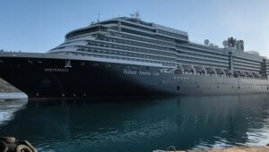 Στη Σούδα το κρουαζιερόπλοιο Oosterdam με 2.090 επιβάτες