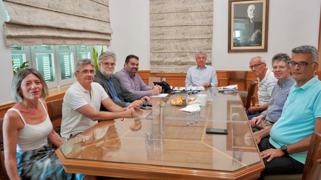 Περιφέρεια Κρήτης και ερευνητικά ιδρύματα ενώνουν δυνάμεις για τη φυτοπροστασία της ελιάς