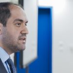 Ποιος γράφει τελικά τους νόμους;